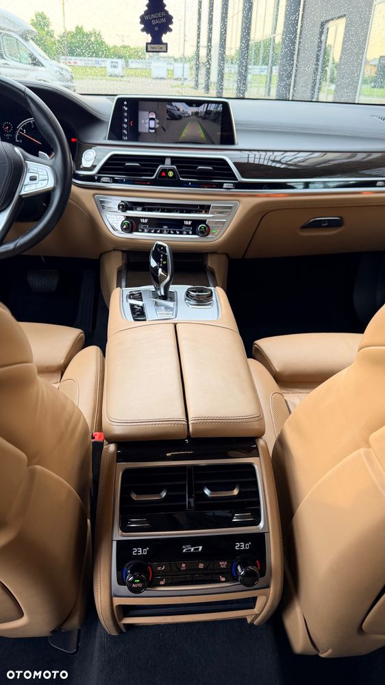 BMW Seria 7 740Ld xDrive sport - 18