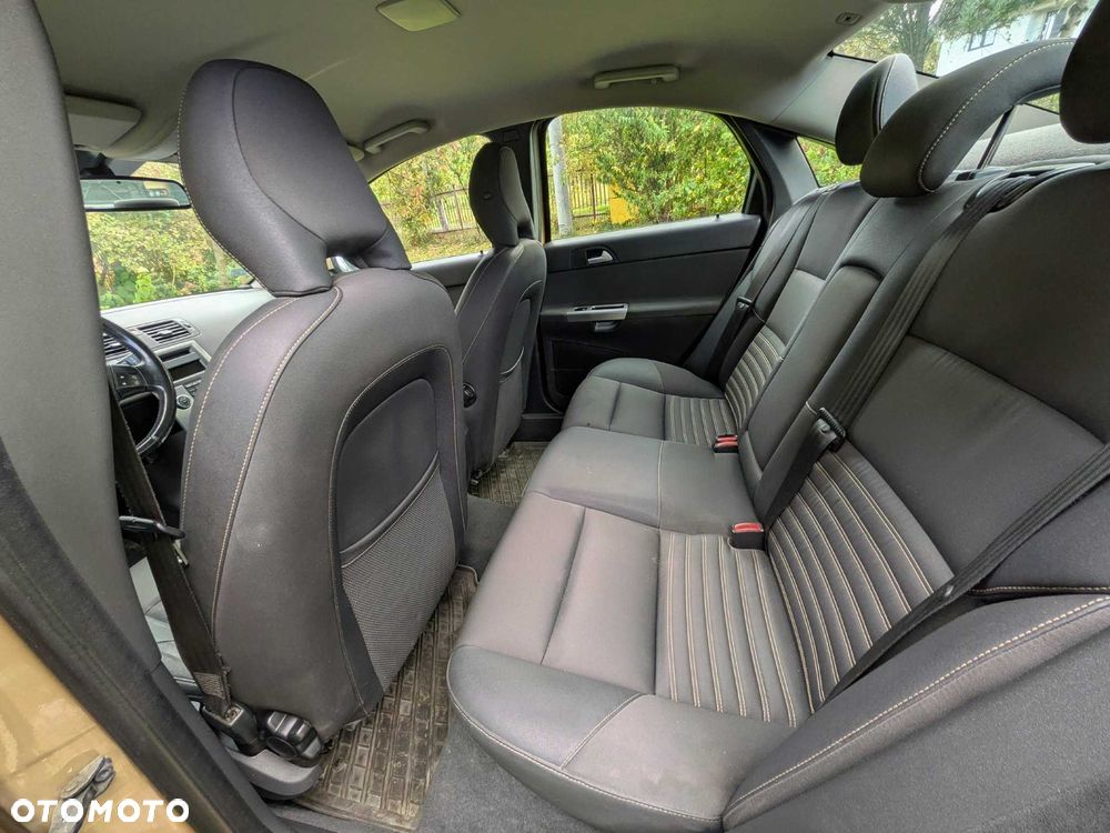 Volvo S40 2009 photo 5