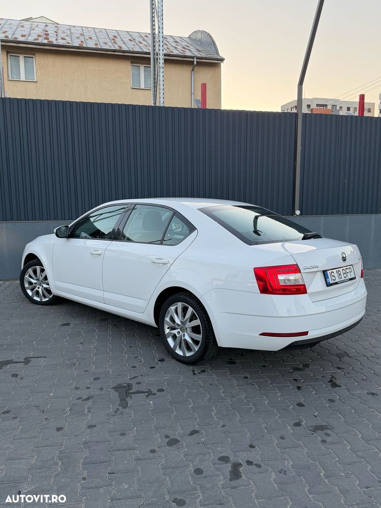 Skoda Octavia 1.6 TDI Drive - 3