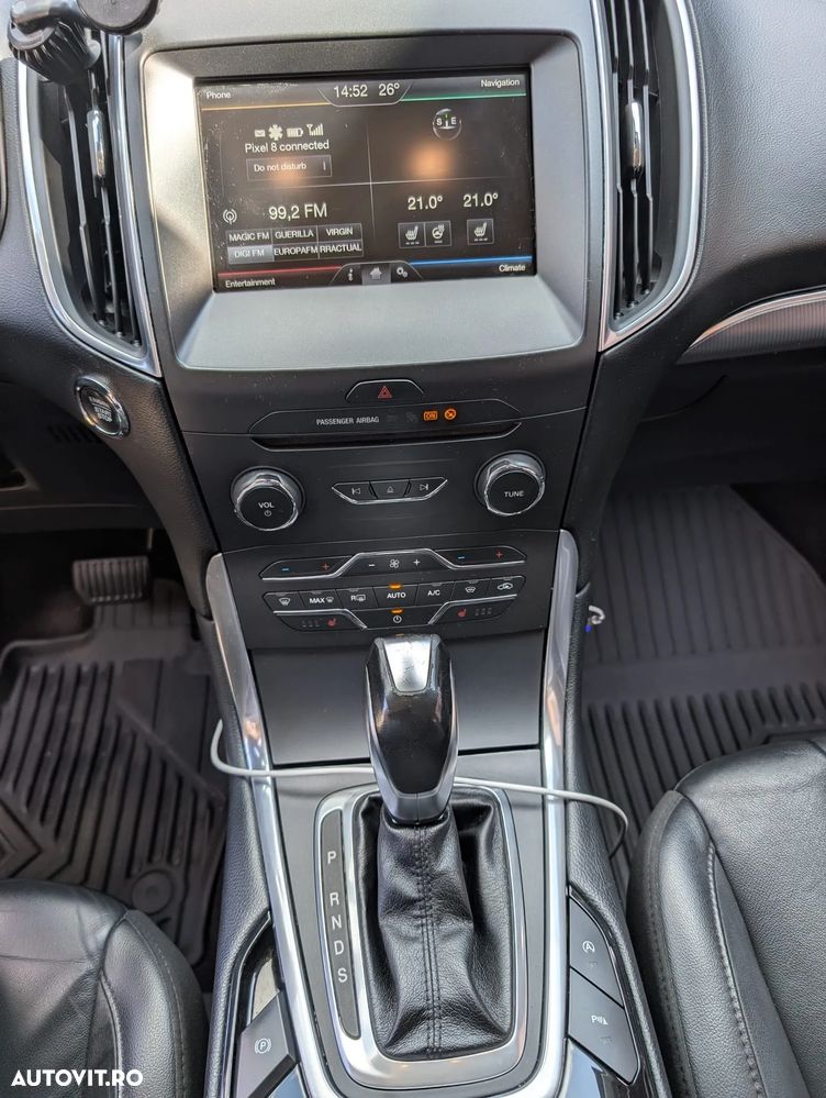 Ford Edge - 9