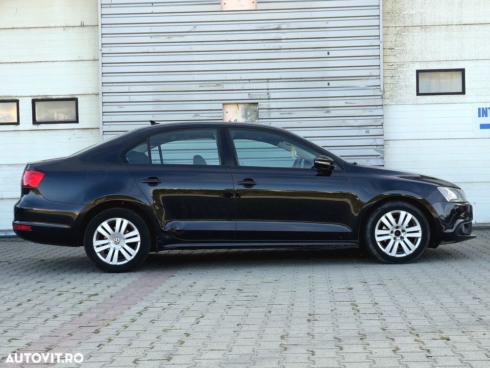 Volkswagen Jetta - 16