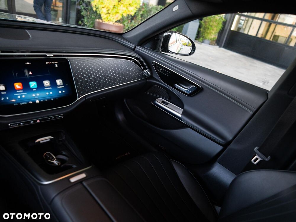 Mercedes-Benz Klasa E - 17