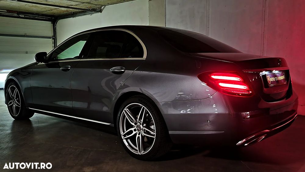 Mercedes-Benz E 200 9G-TRONIC Exclusive - 32