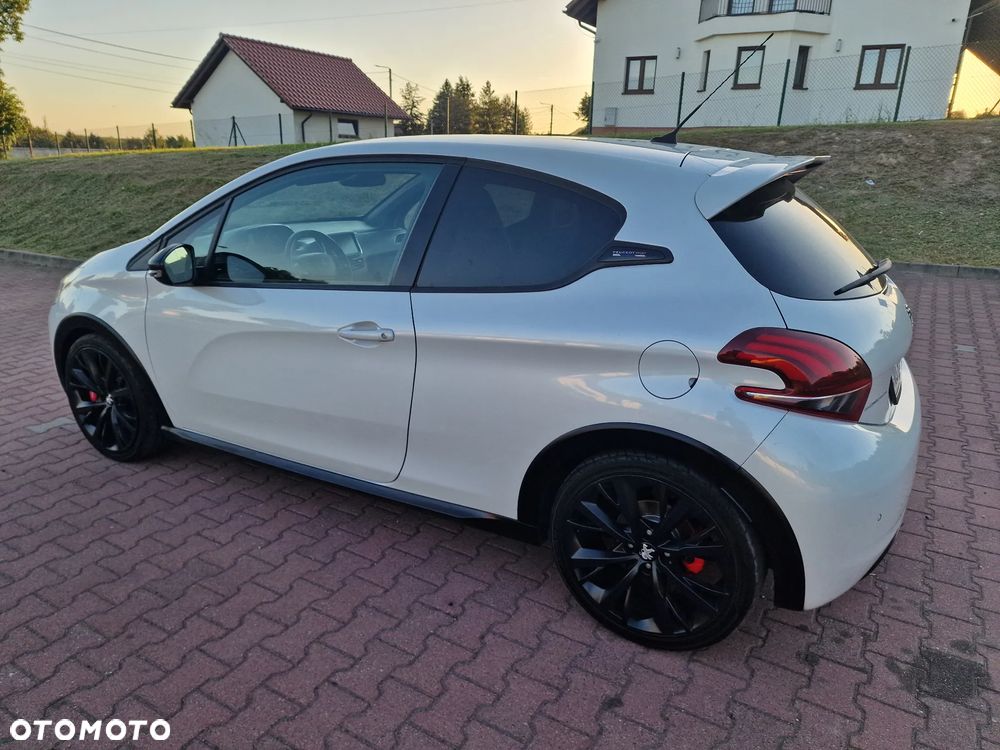 Peugeot 208 THP STOP & START GTi by Sport - 5