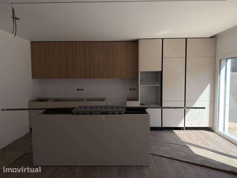 Excelente moradia T4, térrea com terreno em Condeixa-a-Nova - Grande imagem: 5/12