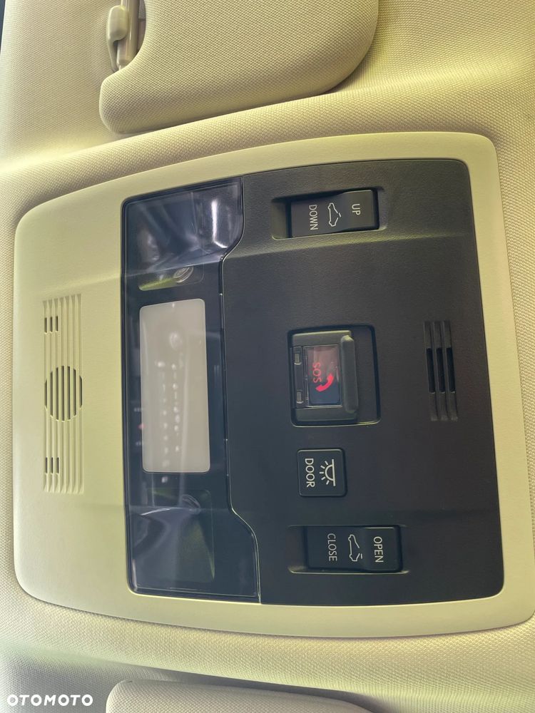Lexus ES 300h Business Edition + - 14