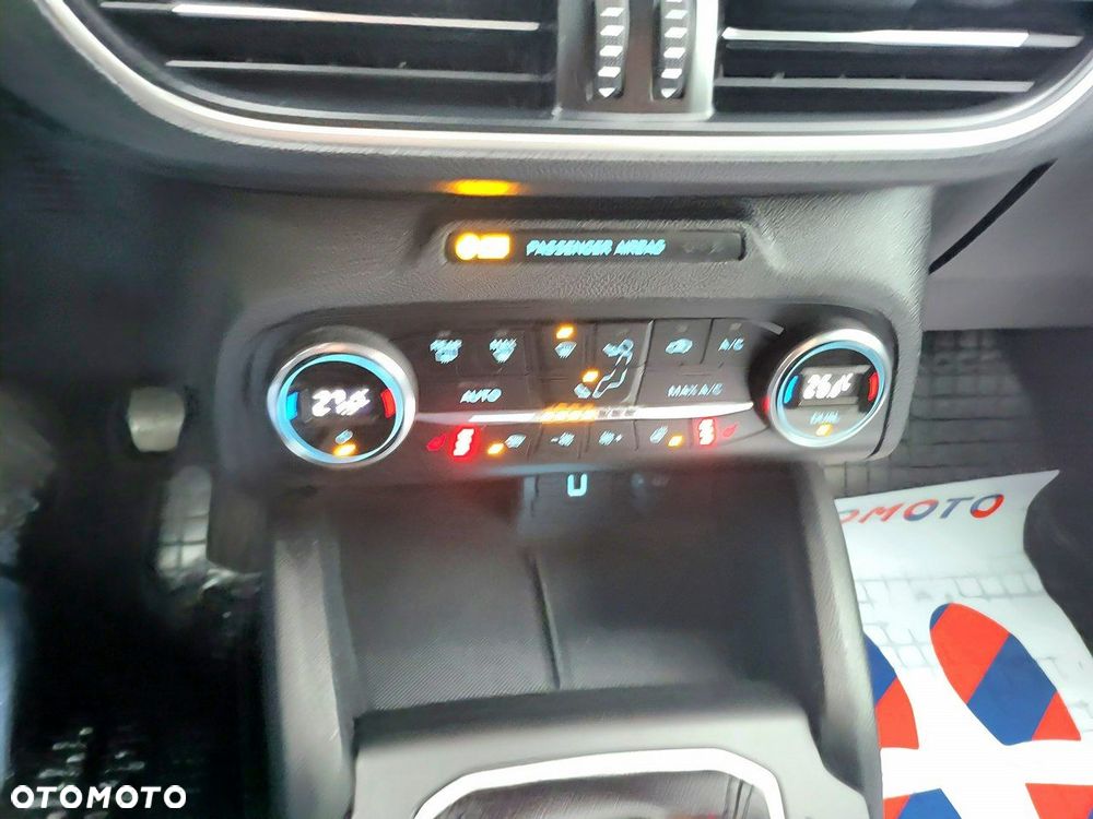 Ford Focus 1.5 EcoBlue SCR Titanium - 14