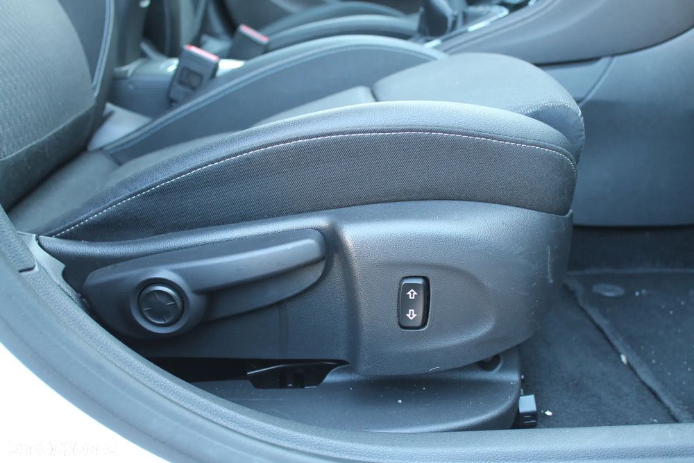 Opel Astra 1.6 BiTurbo D (CDTI) Start/Stop Business - 28