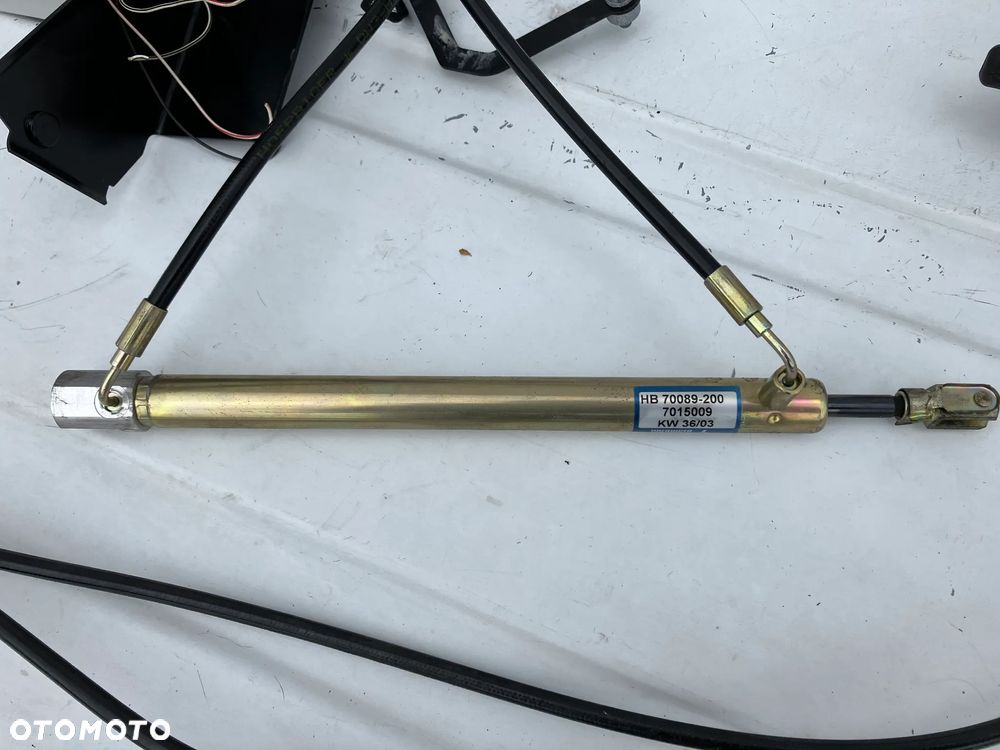 Siłownik hydroklapy klapy elektrycznej BMW E65 zestaw do doposażenia pompa siłownik przycisk przewody moduł 7015009 6921404 8268997 - 6