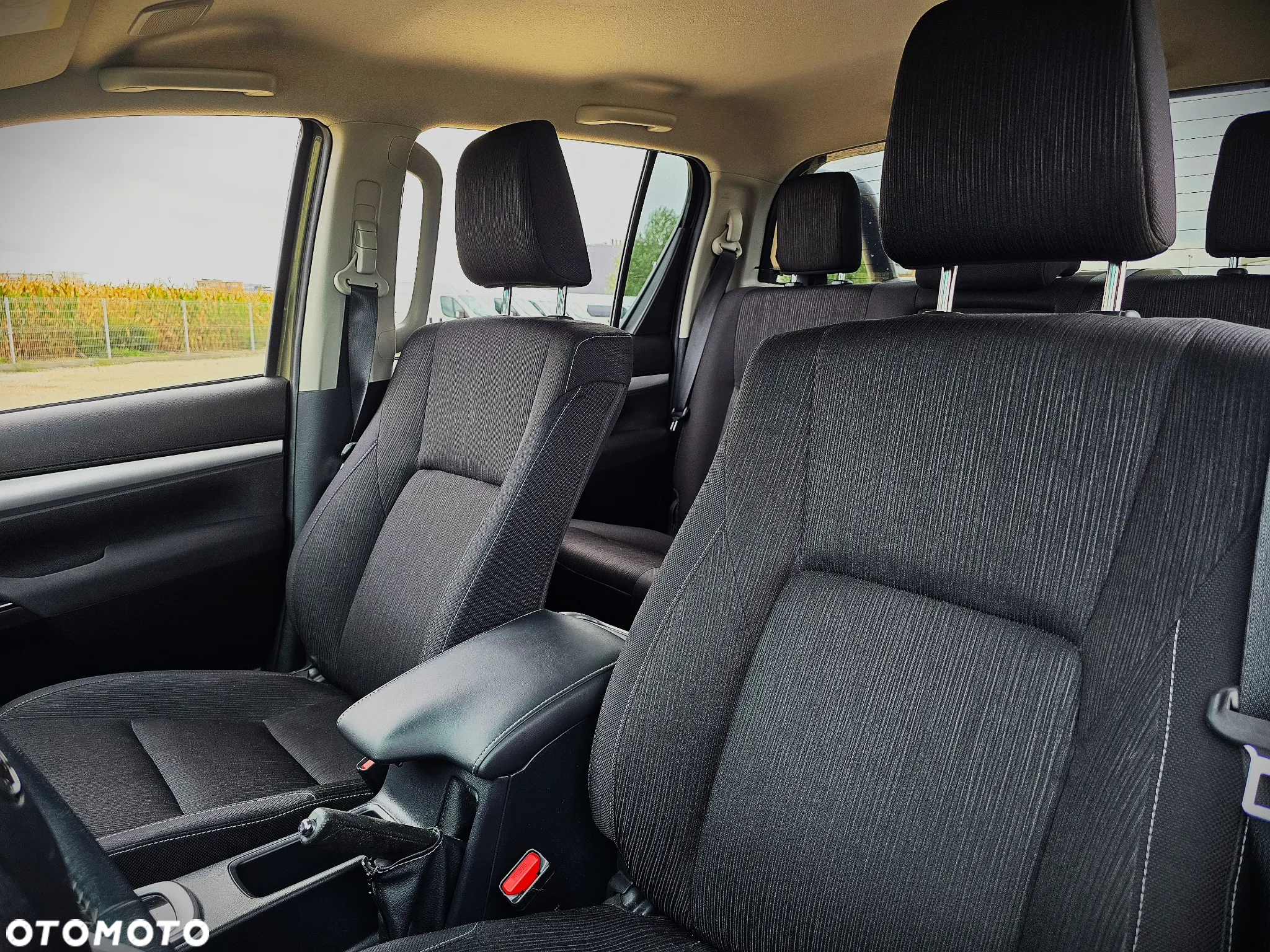 Toyota Hilux 2.8 D-4D Double Cab SR5 4x4 - 25