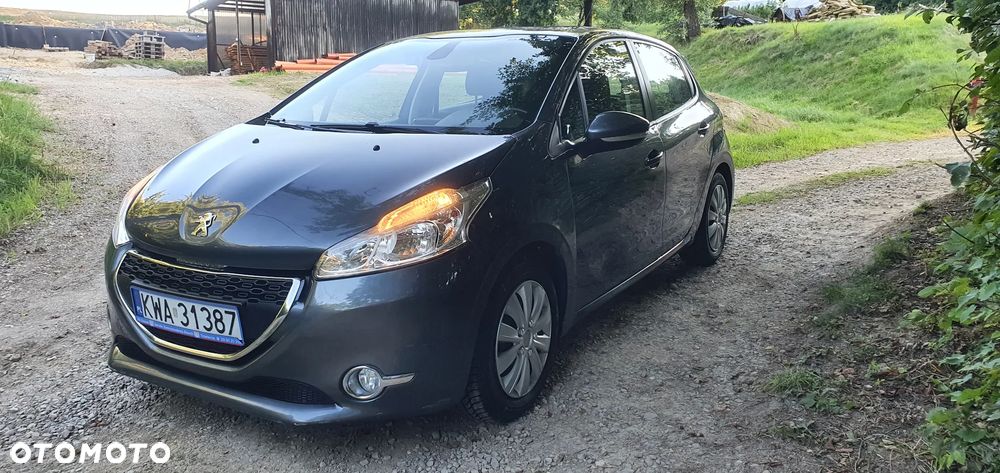 Peugeot 208 - 2