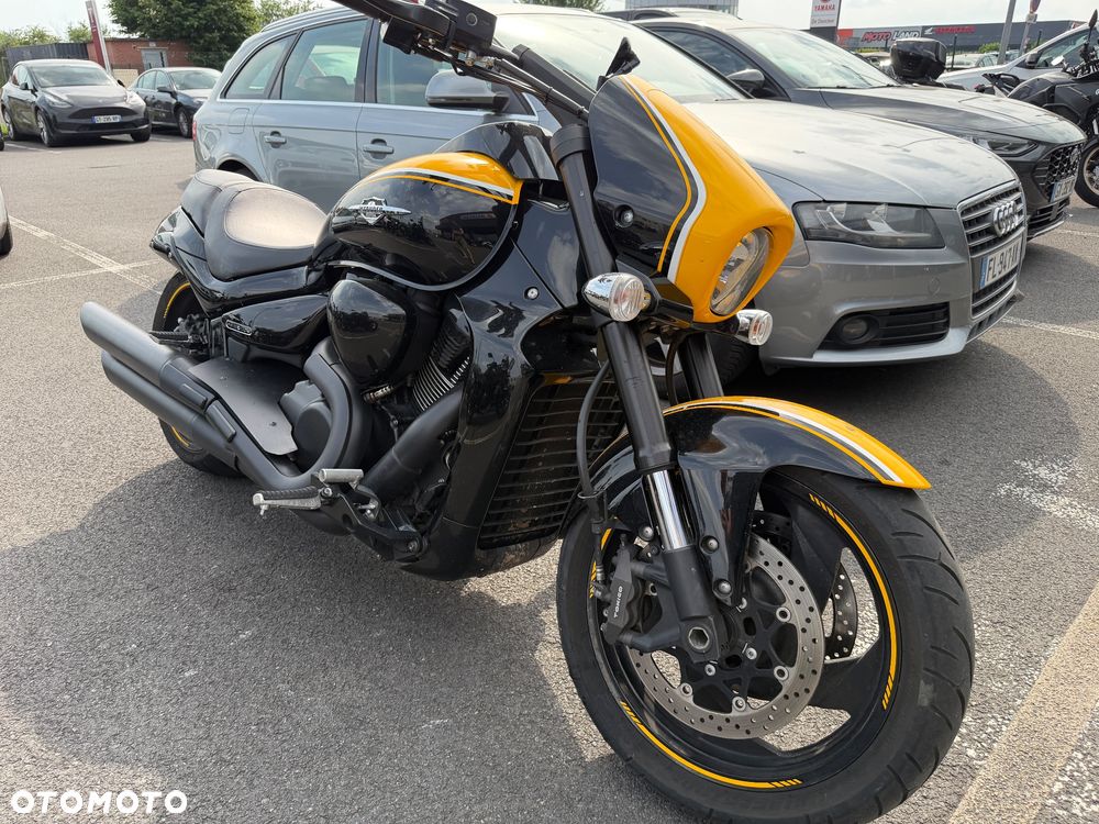 Suzuki Intruder - 3