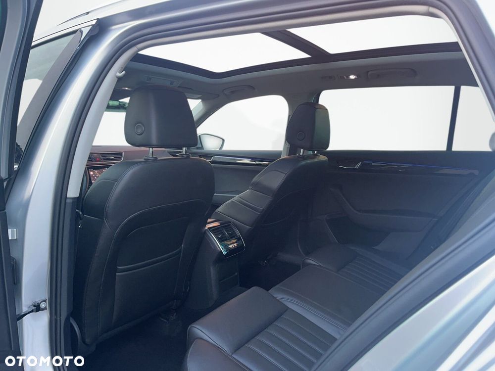 Skoda Superb 2.0 TDI L&K - 33