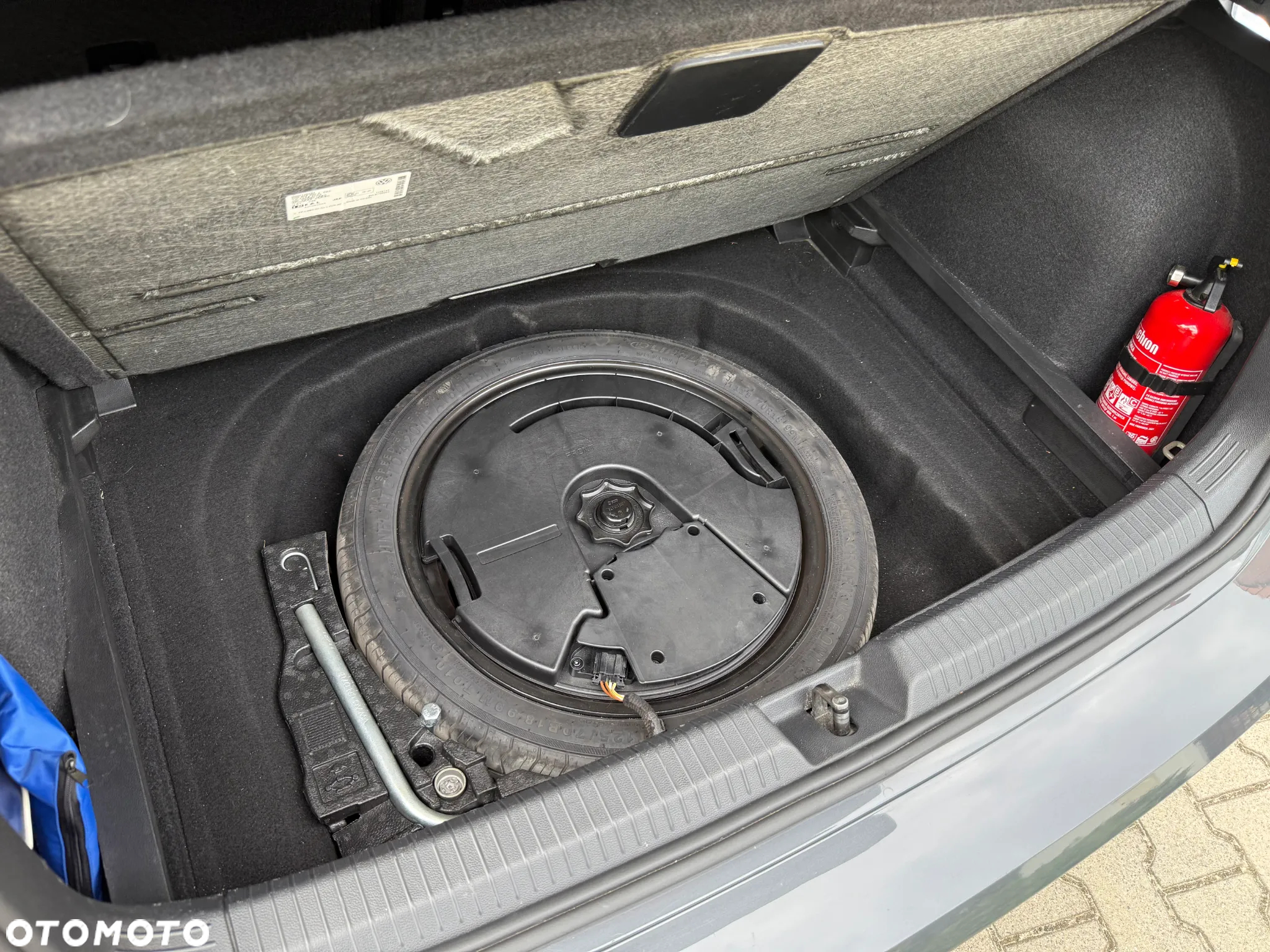 Volkswagen Golf VIII 2.0 TDI R-Line DSG - 28