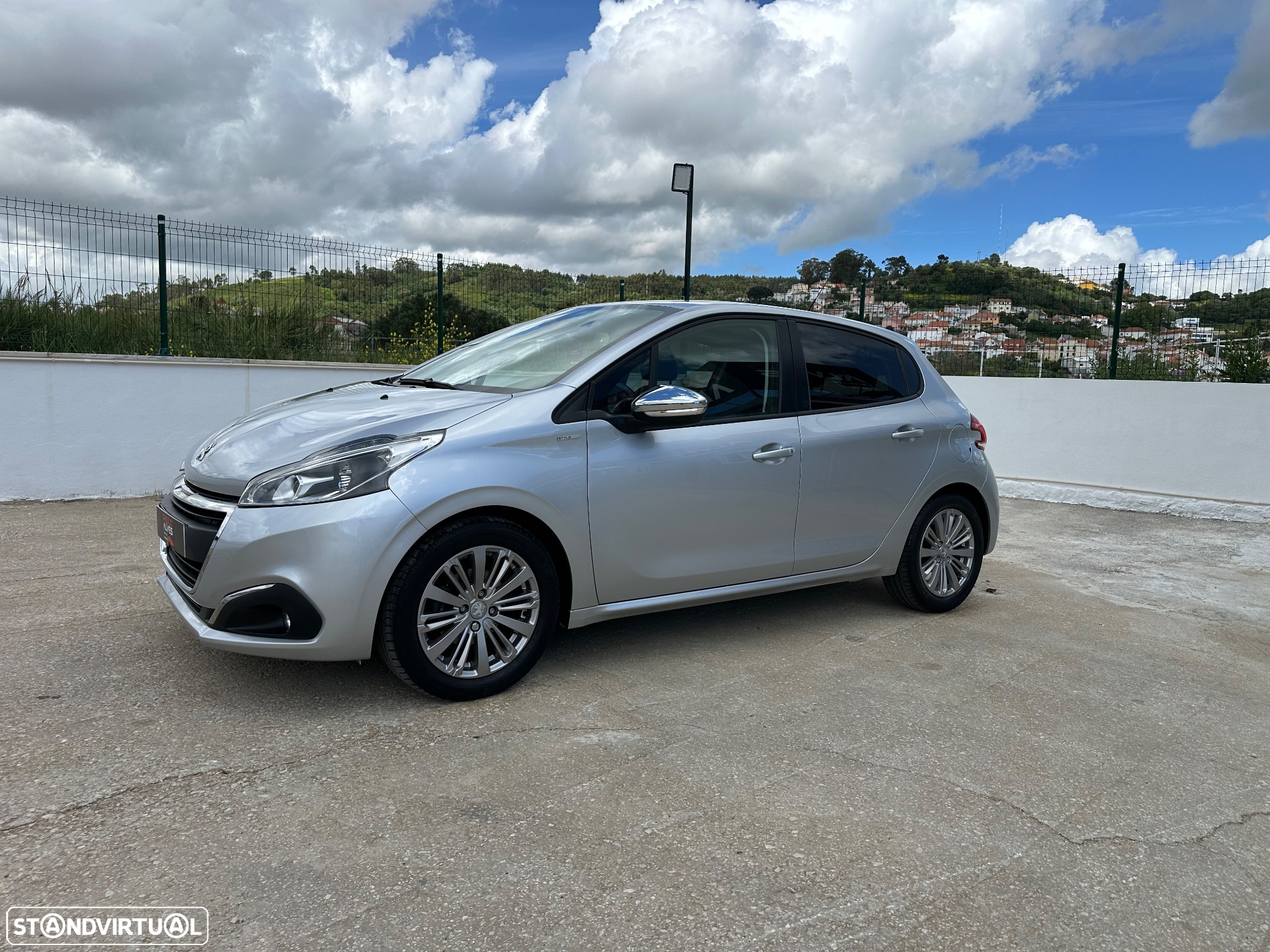 Peugeot 208 1.2 PureTech Style - 17