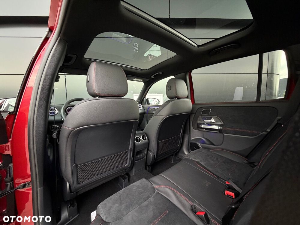 Mercedes-Benz GLB - 23