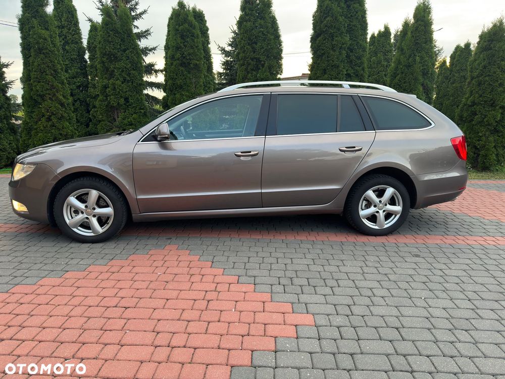 Skoda Superb 2.0 TDI Ambition DSG - 8