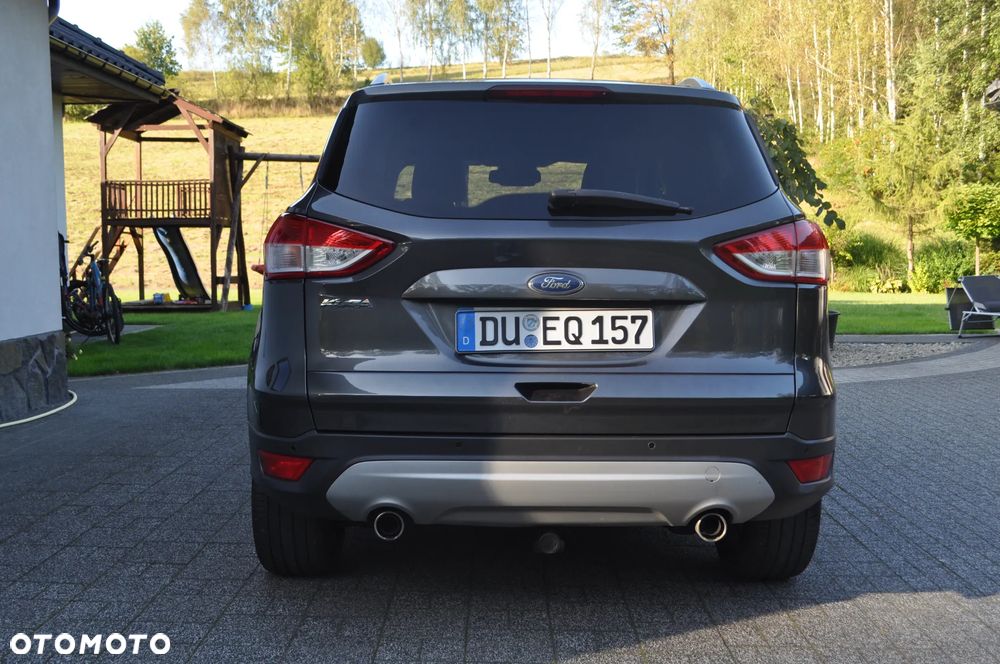 Ford Kuga 2.0 TDCi 2x4 Titanium - 16