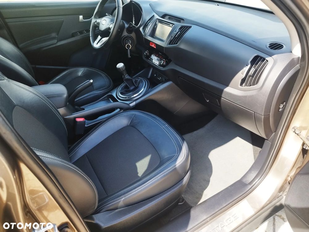 Kia Sportage 2.0 CVVT 2WD Attract - 28