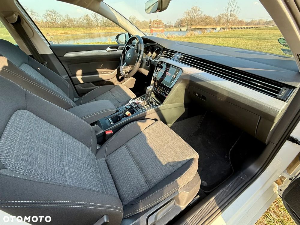 Volkswagen Passat 2.0 TDI Business DSG - 19