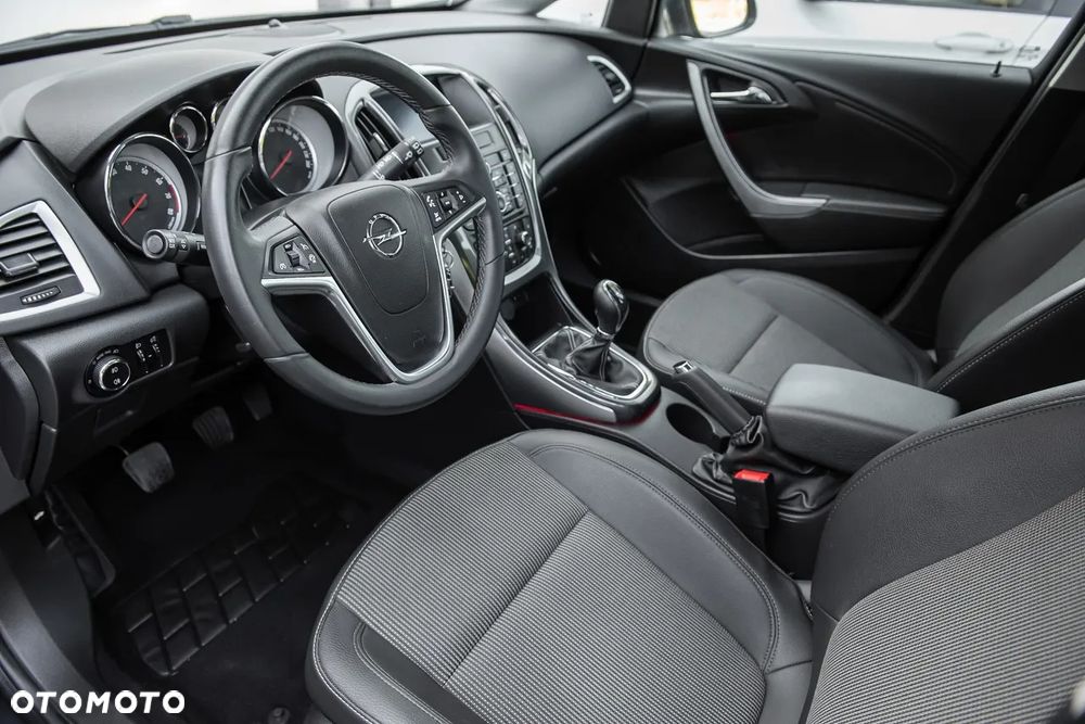 Opel Astra 1.4 Turbo Color Edition - 16