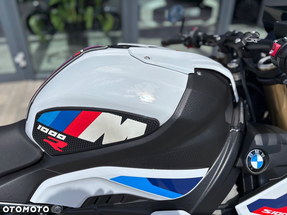 BMW S - 10