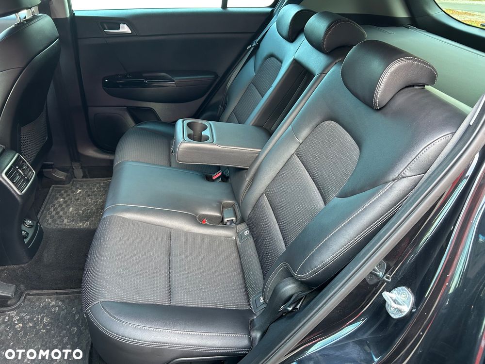 Kia Sportage 1.6 GDI Black Edition 2WD - 8