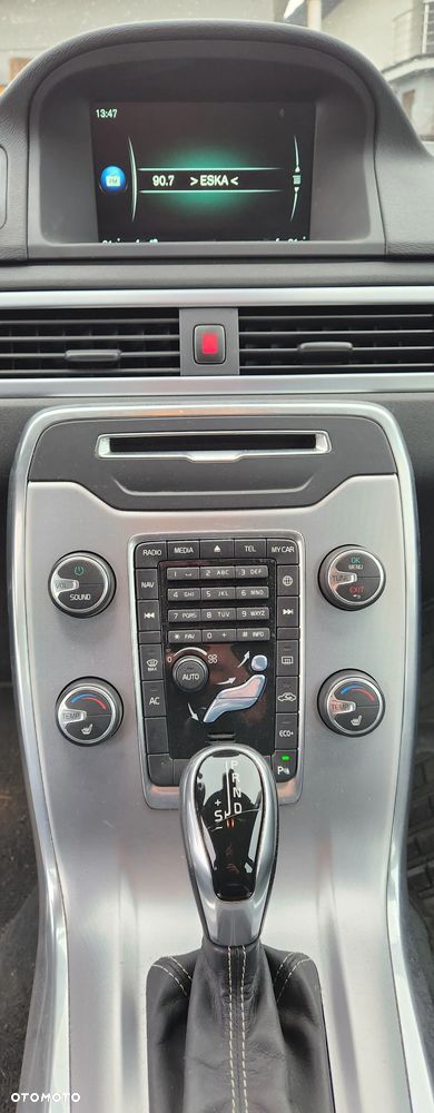 Volvo V70 D4 Geartronic Summum - 12