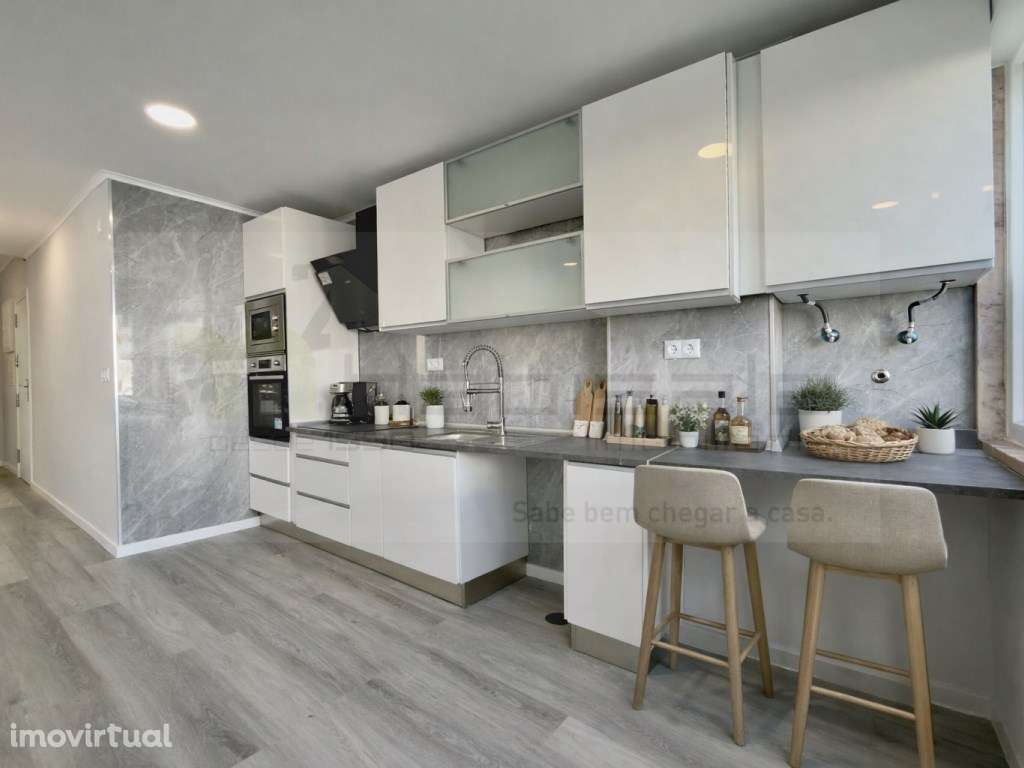 Apartamento T2 Oeiras Totalmente Remodelado - Grande imagem: 2/23