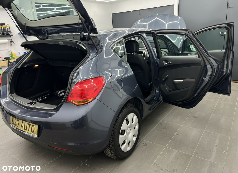 Opel Astra - 35