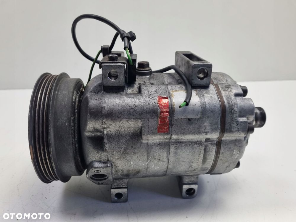 SPRĘŻARKA KLIMATYZACJI VW Passat B5 1.9 TDI _ pompa 8D0260805D - 1