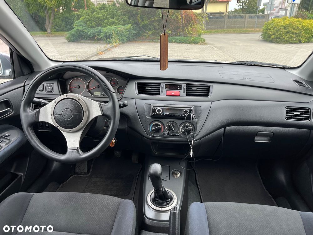Mitsubishi Lancer - 22