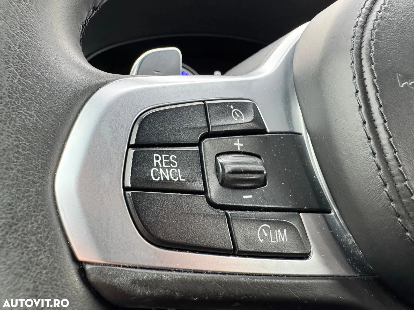 BMW Seria 5 520d xDrive AT - 39
