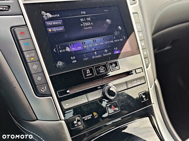 Infiniti Q60 - 36