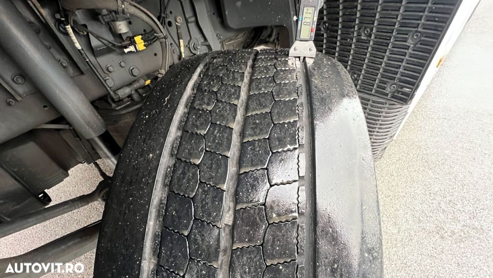 DAF XG+ 530 FT new model full leather - 13