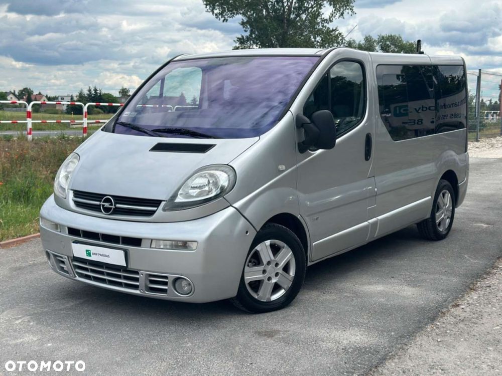 Opel Vivaro - 24