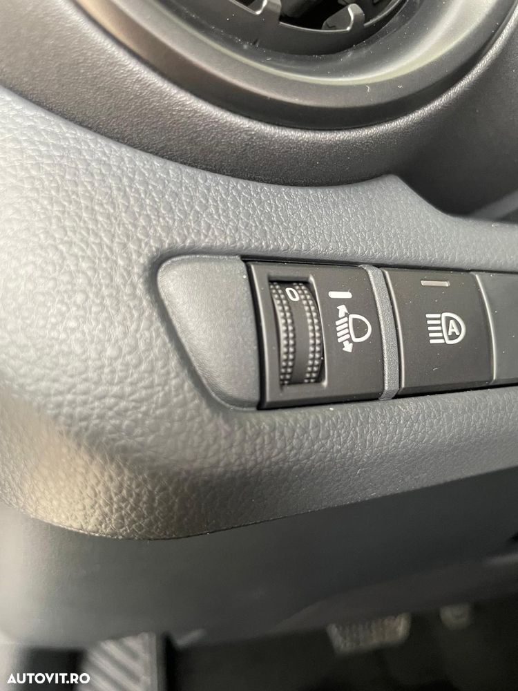 Toyota C-HR 1.8 HEV 140 CP 4x2 CVT Active - 14