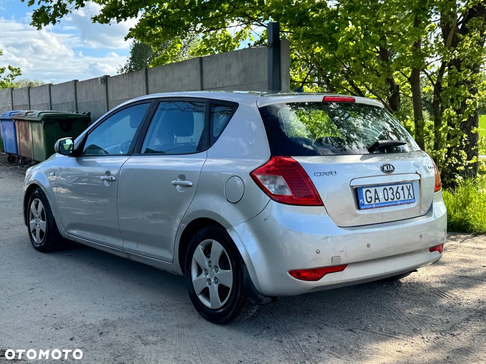 Kia Ceed 1.6 Crdi M - 4