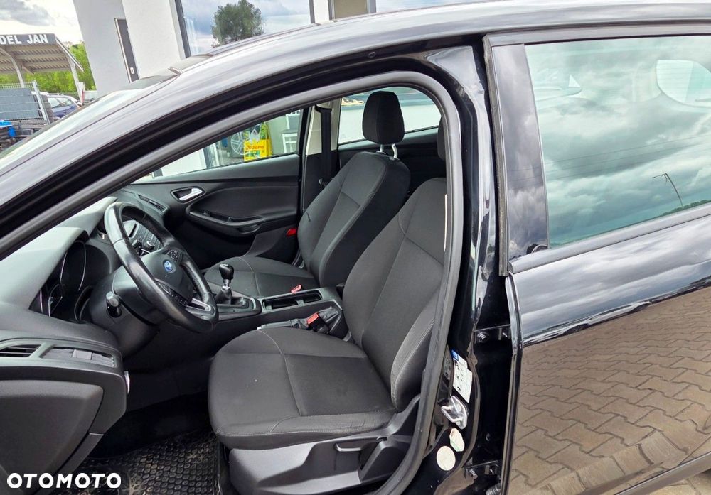 Ford Focus - 10