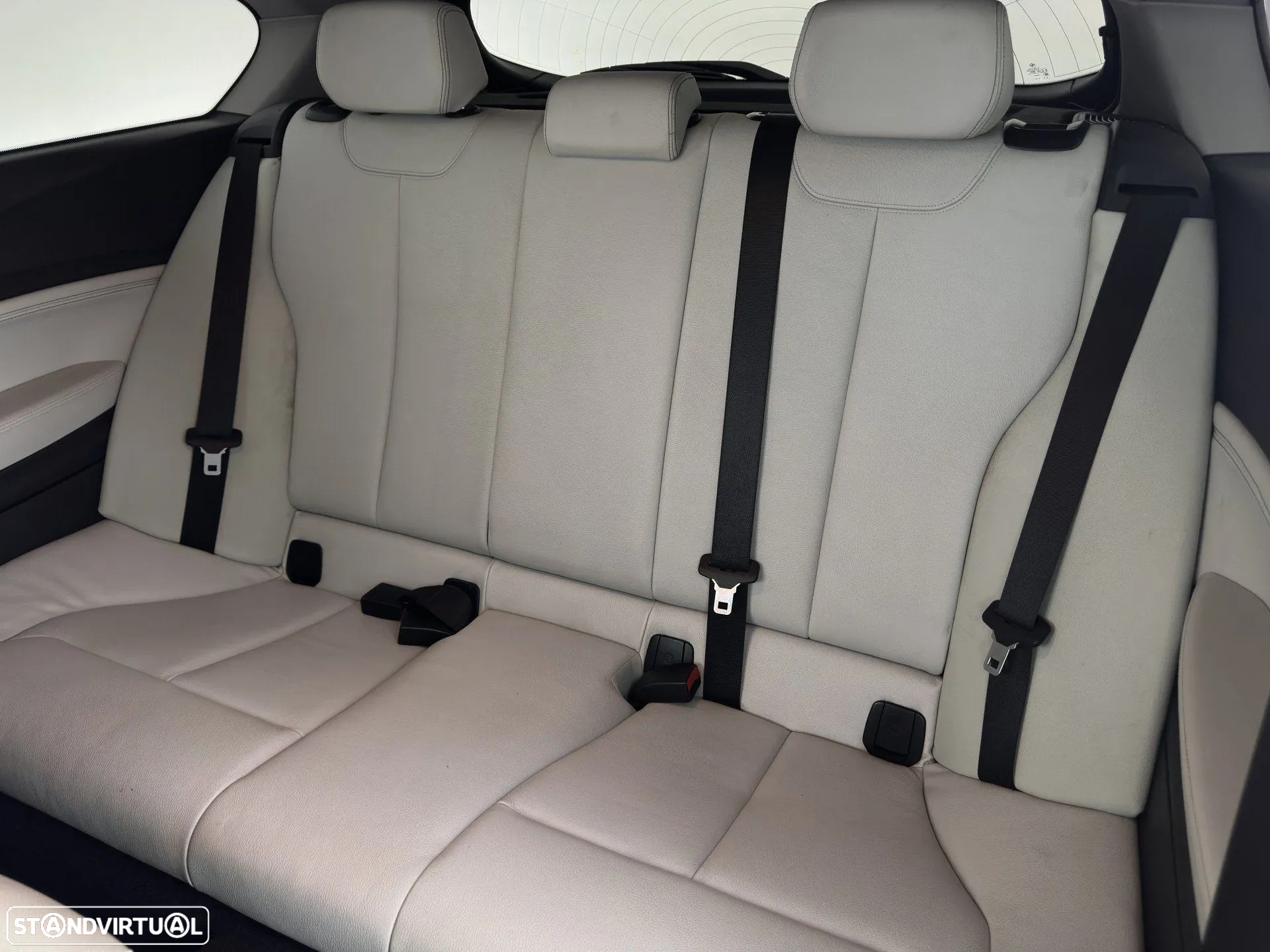 BMW 116 d EDynamics Line Urban - 14