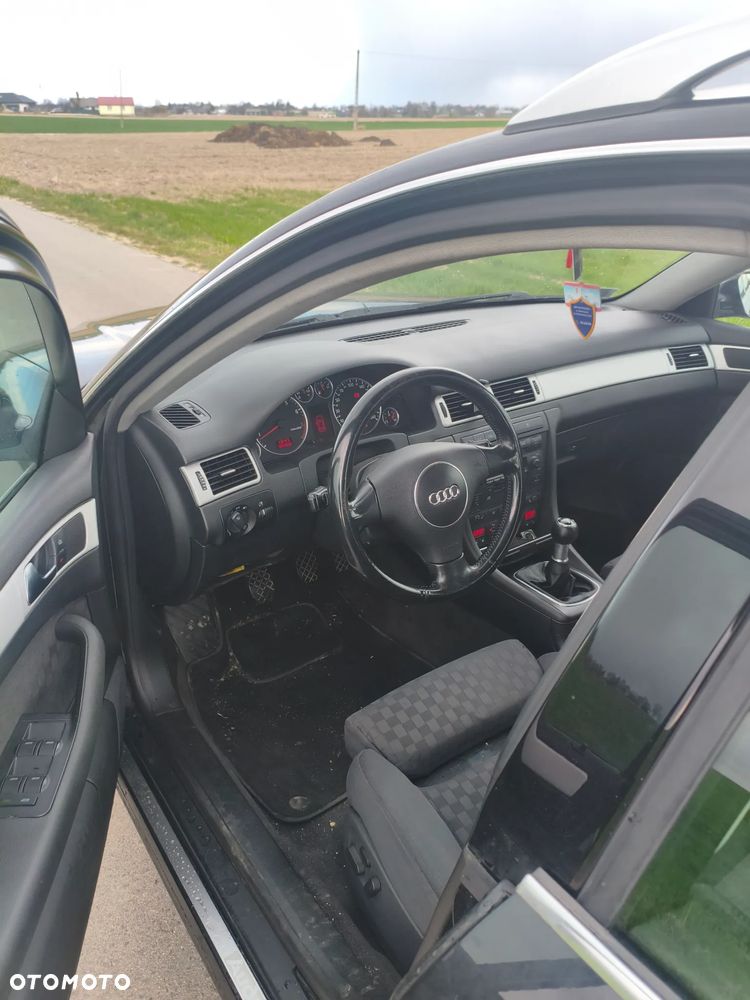 Audi A6 Avant 2.4 - 8