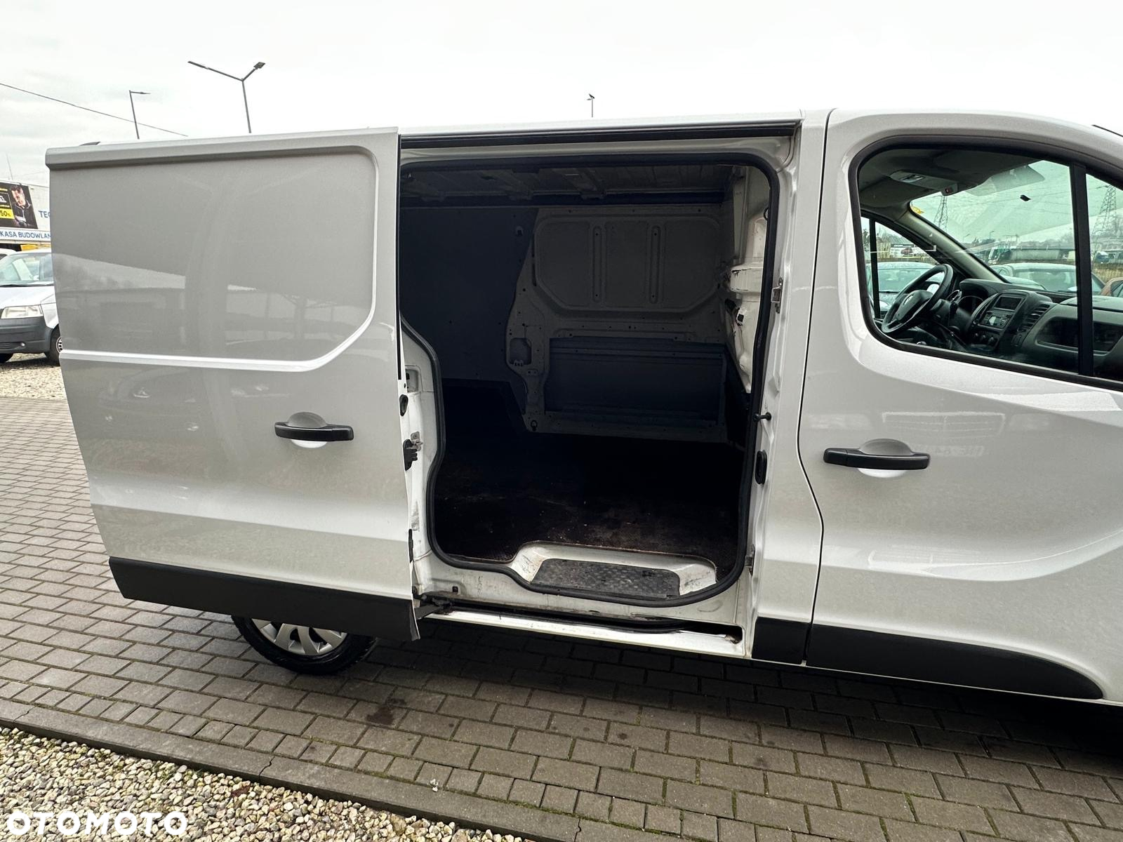 Renault TRAFIC - 6