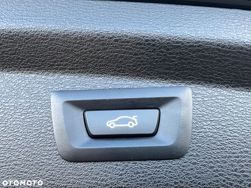 BMW X2 sDrive18i Business Edition - 37