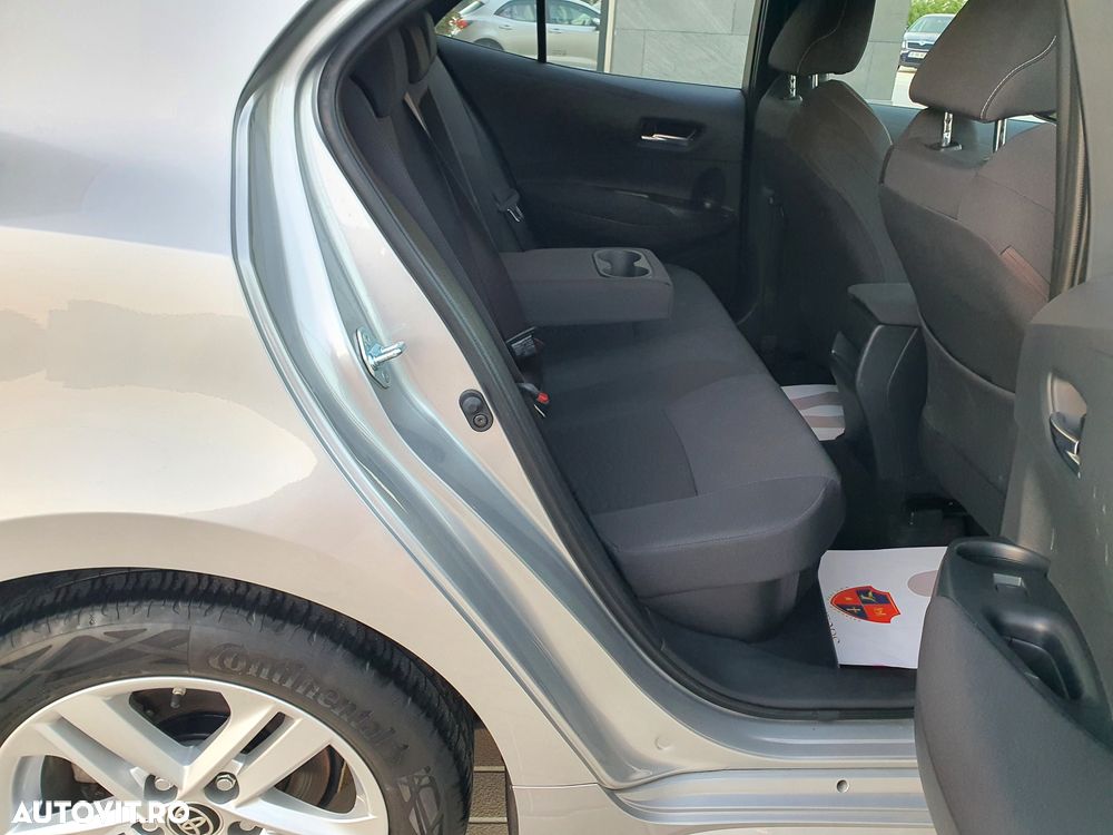 Toyota Corolla 1.8 HSD Dynamic - 19