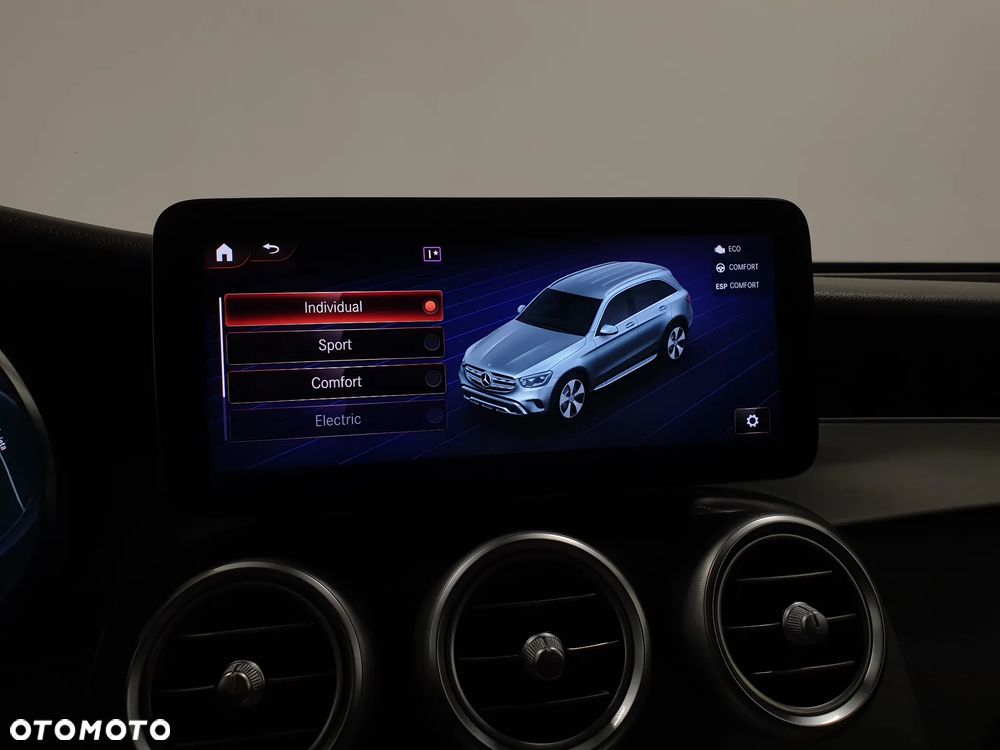 Mercedes-Benz GLC 300 de 4Matic 9G-TRONIC AMG Line Plus - 20