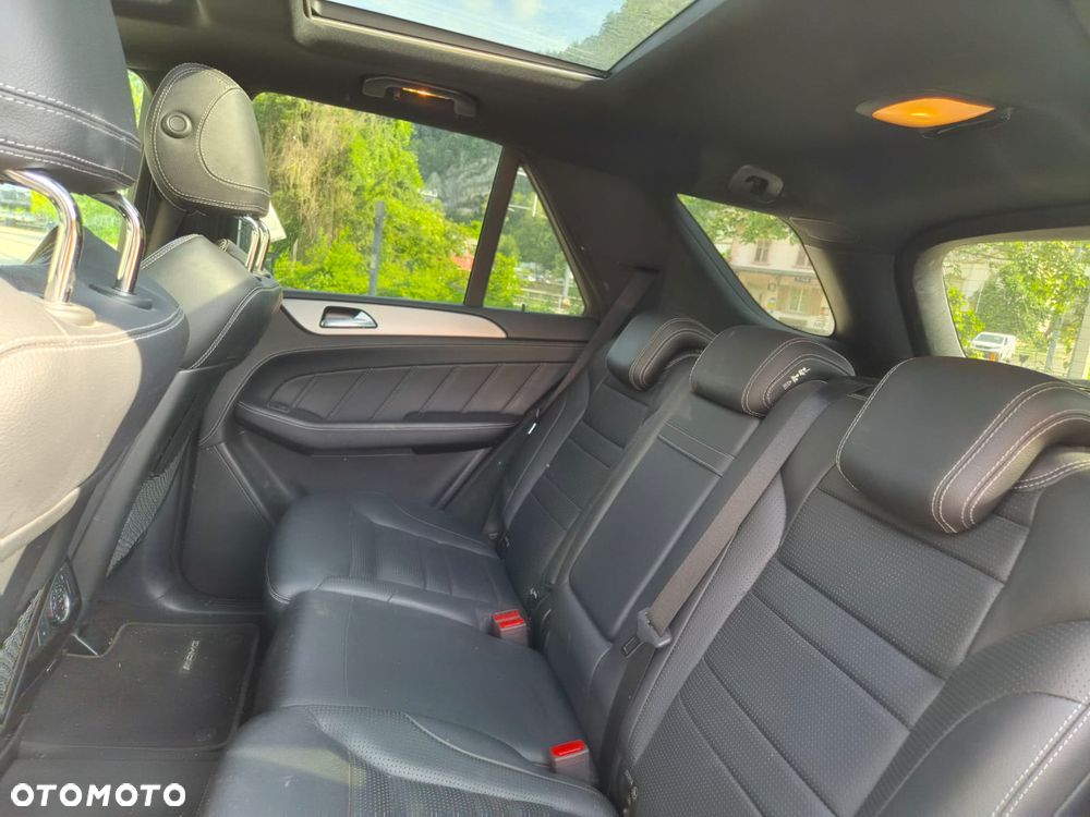 Mercedes-Benz ML 63 AMG 4-Matic - 9