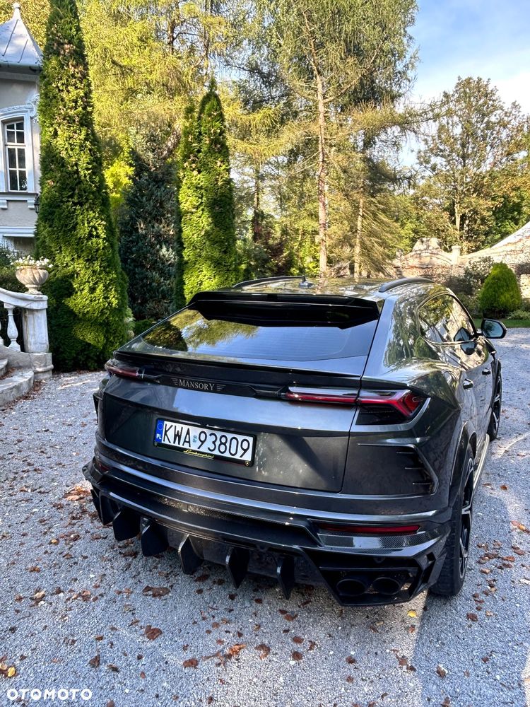 Lamborghini Urus - 24