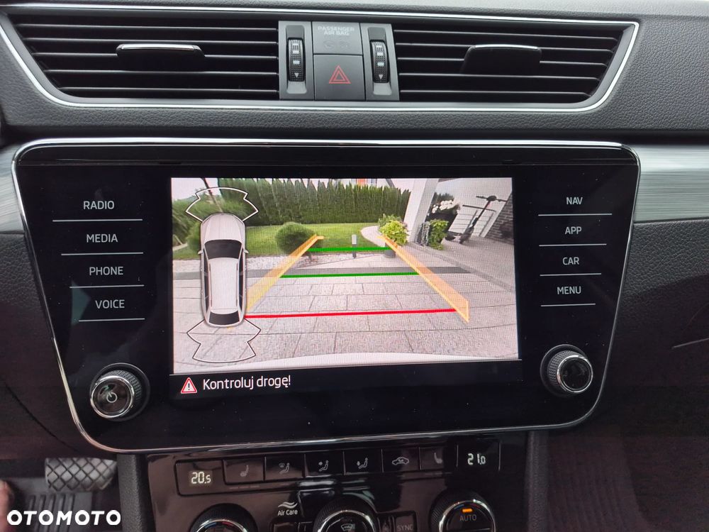 Skoda Superb 2.0 TDI SCR Ambition DSG - 16