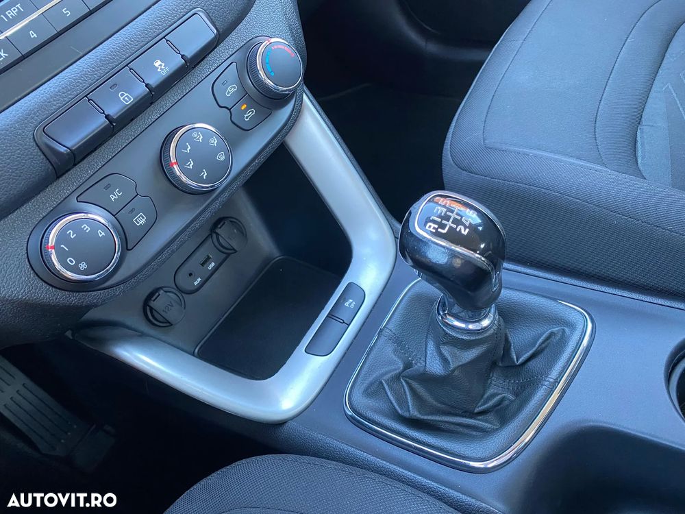 Kia Ceed - 8