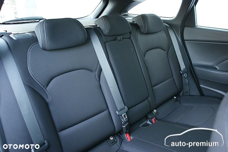 Hyundai i30 1.6 CRDI Trend - 28